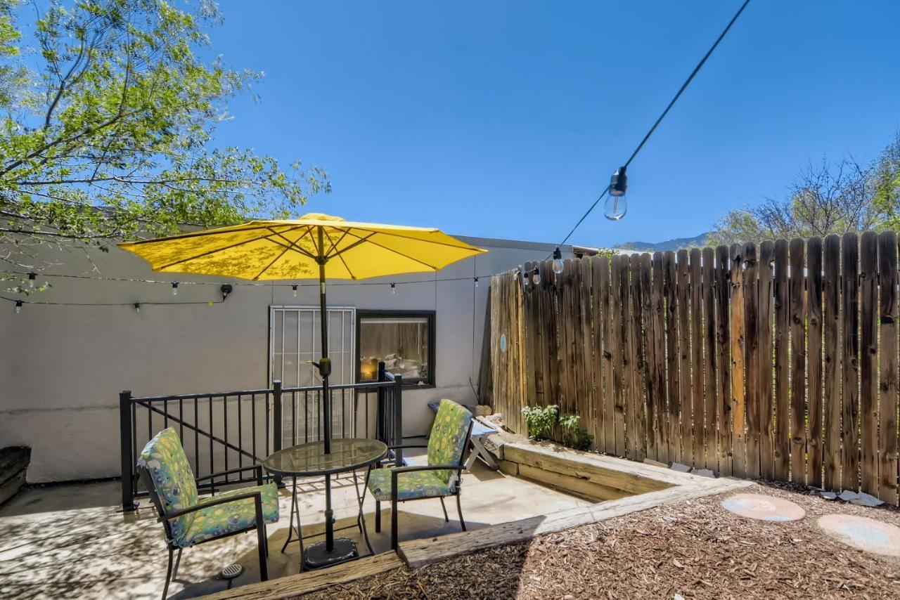 Rare Find Modern Townhome In The Heart Of Old Colorado City โคโลราโดสปริงส์ ภายนอก รูปภาพ